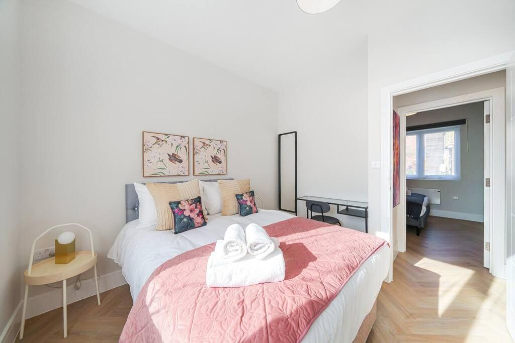 דירות לונדון Cosy Tooting Retreat: 2-Bed Gem מראה חיצוני תמונה