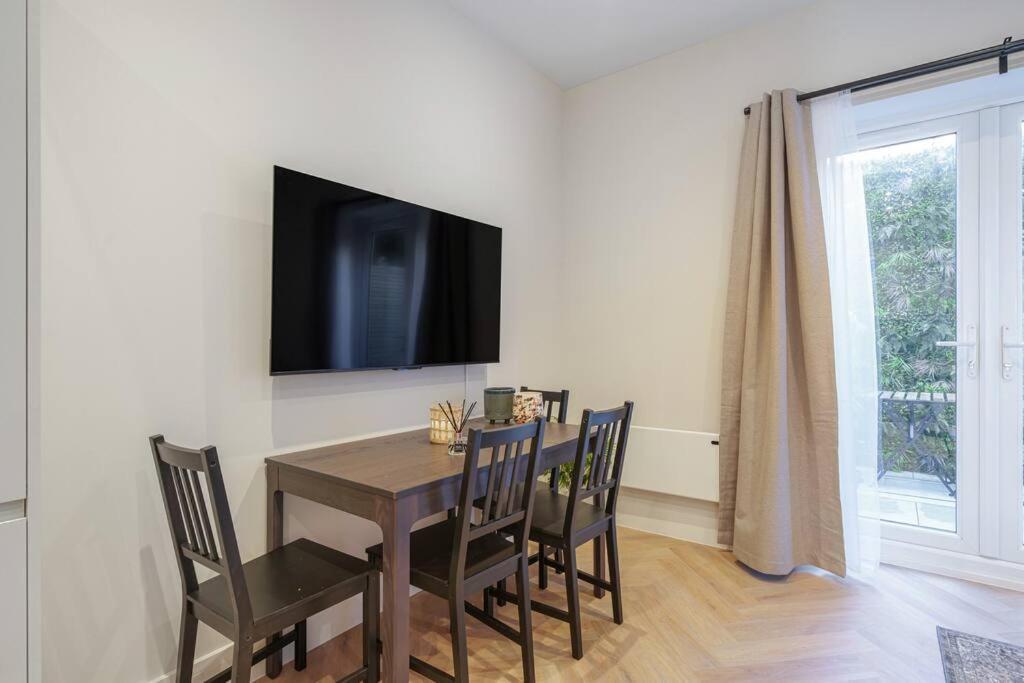 דירות לונדון Cosy Tooting Retreat: 2-Bed Gem מראה חיצוני תמונה